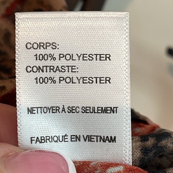 ASTR SLEEVELESS SILKY TANK ABSTRACT BLOUSE SIZE MEDIUM - Picture 8 of 10